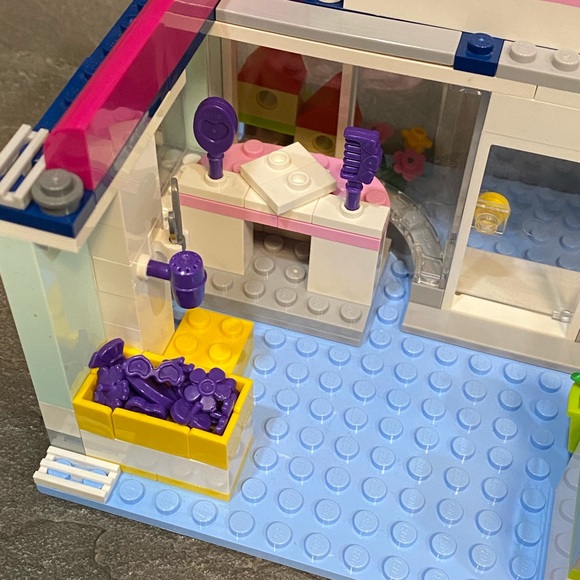 Lego Friends ~ 41007 ~ Heartlake Pet Salon ~ Retired Set - Picture 6 of 8